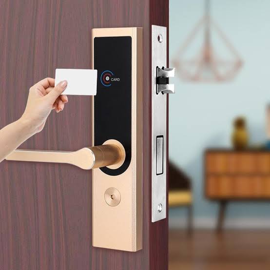 Electronic Hotel Lock